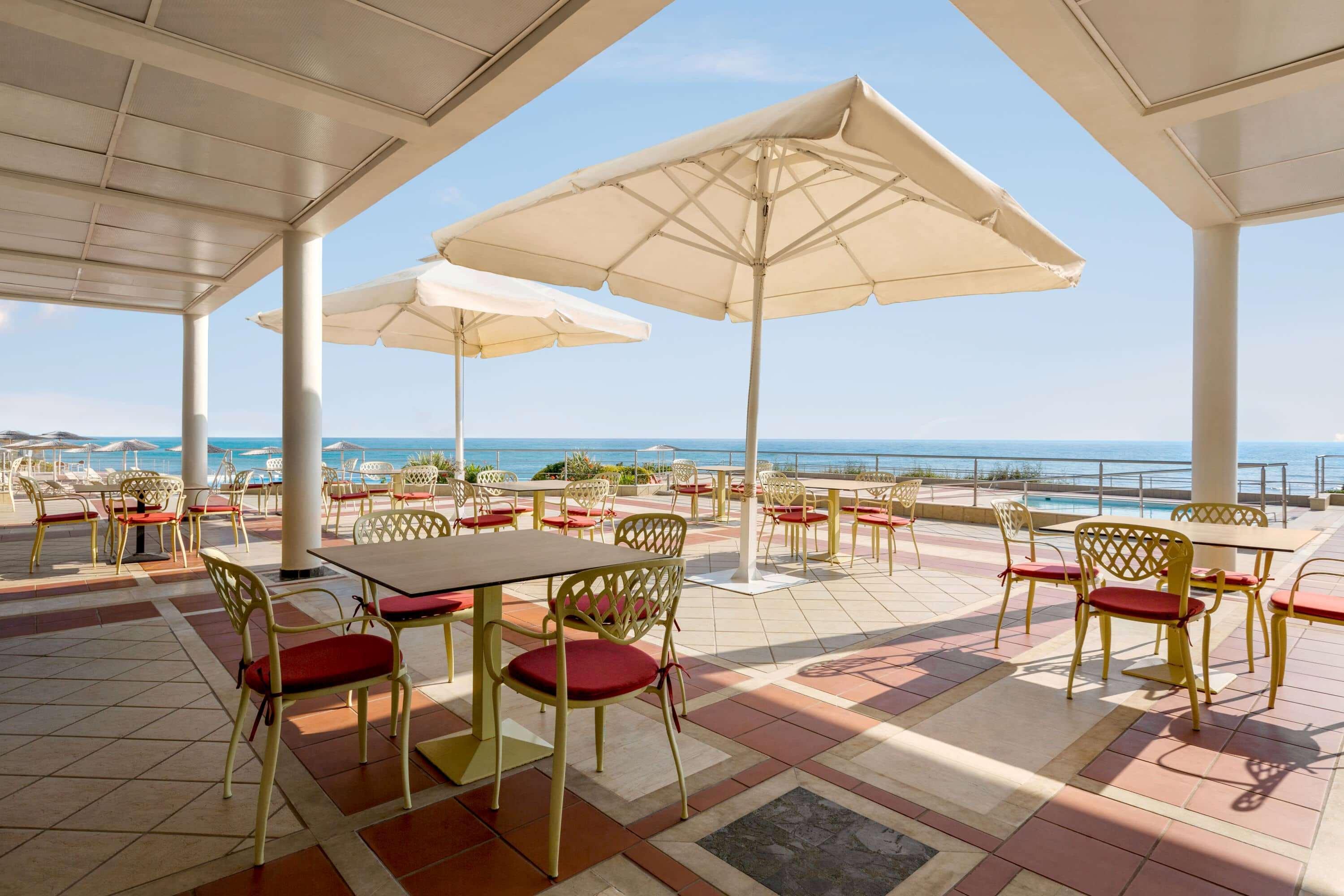 Hotel Ramada Plaza By Wyndham Thraki Alexandroupoli Exterior foto The restaurant