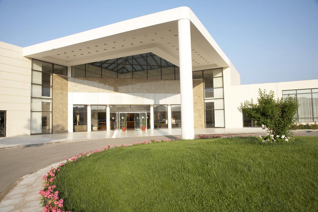 Hotel Ramada Plaza By Wyndham Thraki Alexandroupoli Exterior foto The main entrance of the University of Patras