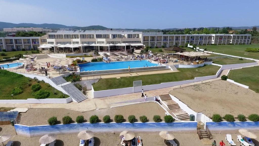Hotel Ramada Plaza By Wyndham Thraki Alexandroupoli Exterior foto The hotel complex
