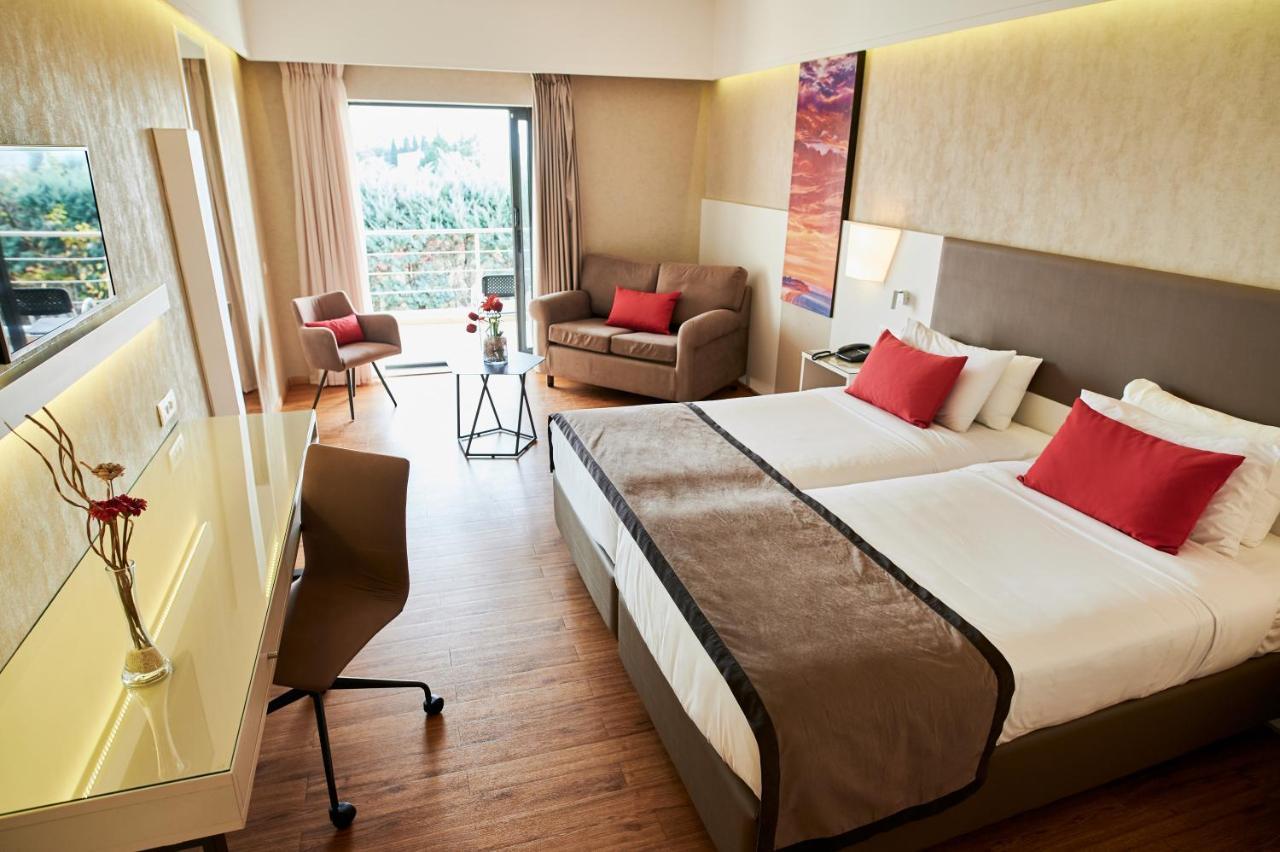 Hotel Ramada Plaza By Wyndham Thraki Alexandroupoli Exterior foto A room at the hotel