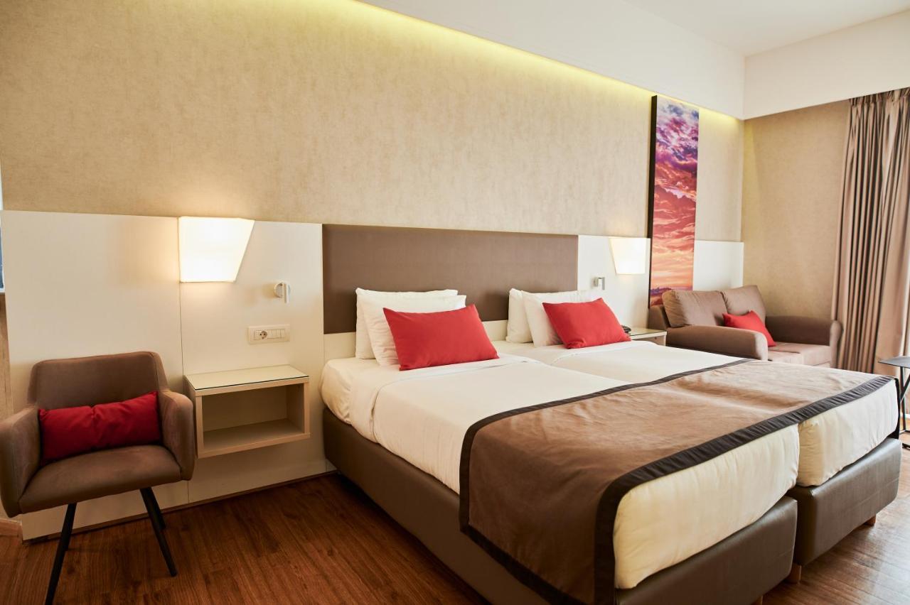Hotel Ramada Plaza By Wyndham Thraki Alexandroupoli Exterior foto A room at the hotel